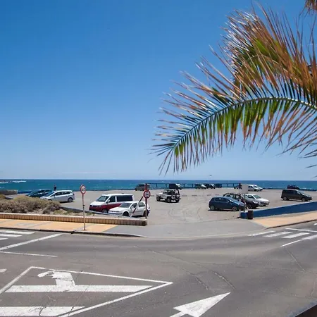 Your Desk On The Beach, Vista Bella Seaview 엘메다노